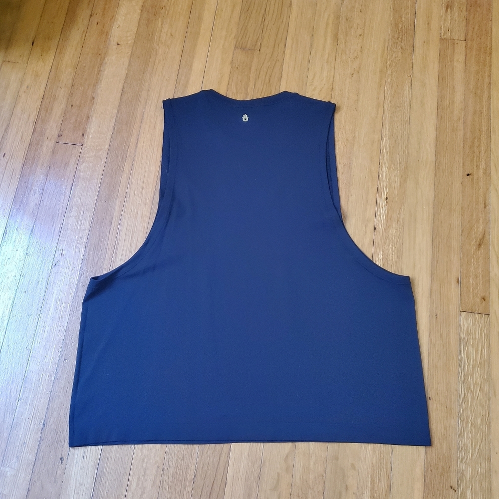 Muscle Tank - Picture 2 of 5
